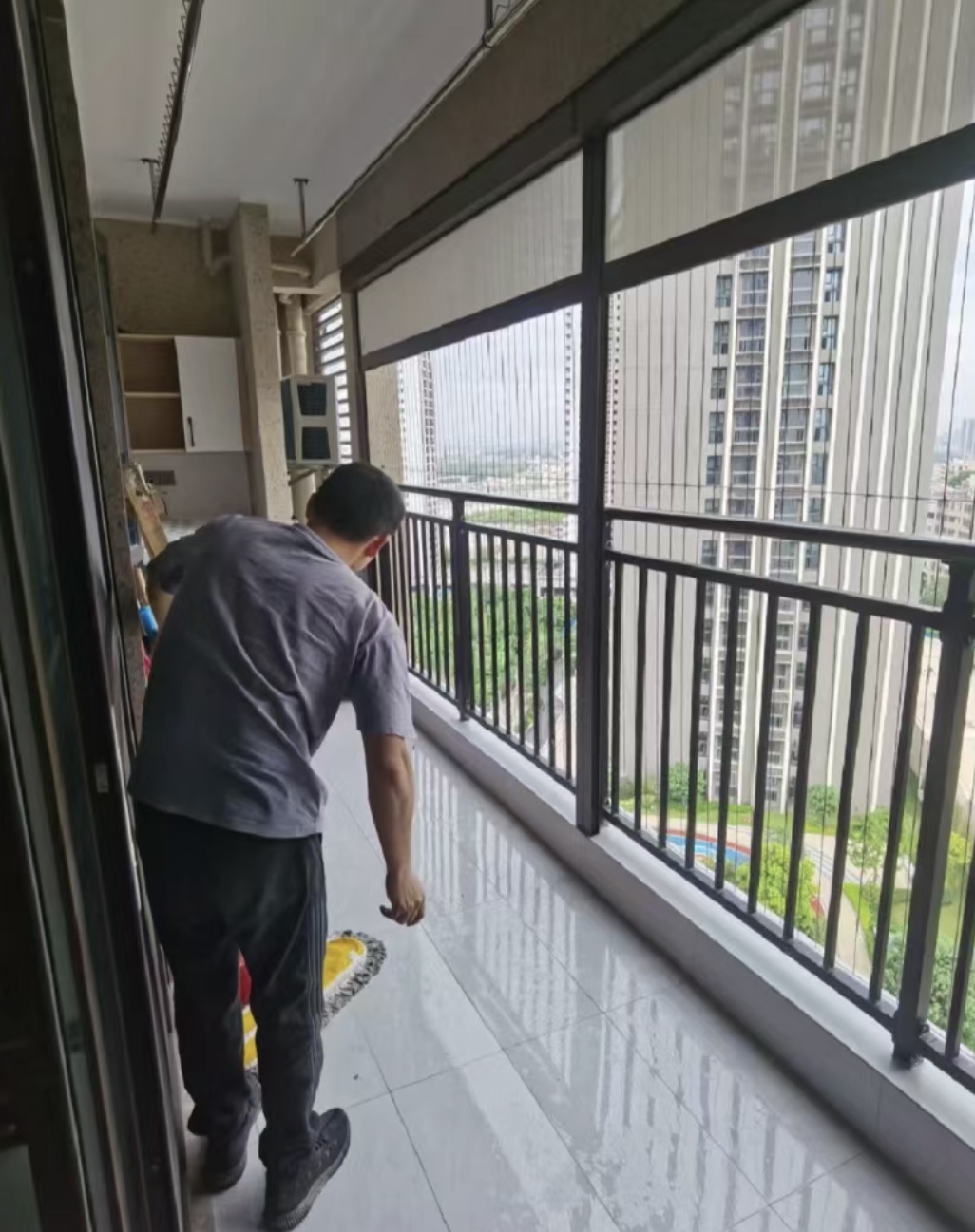 防风卷帘
