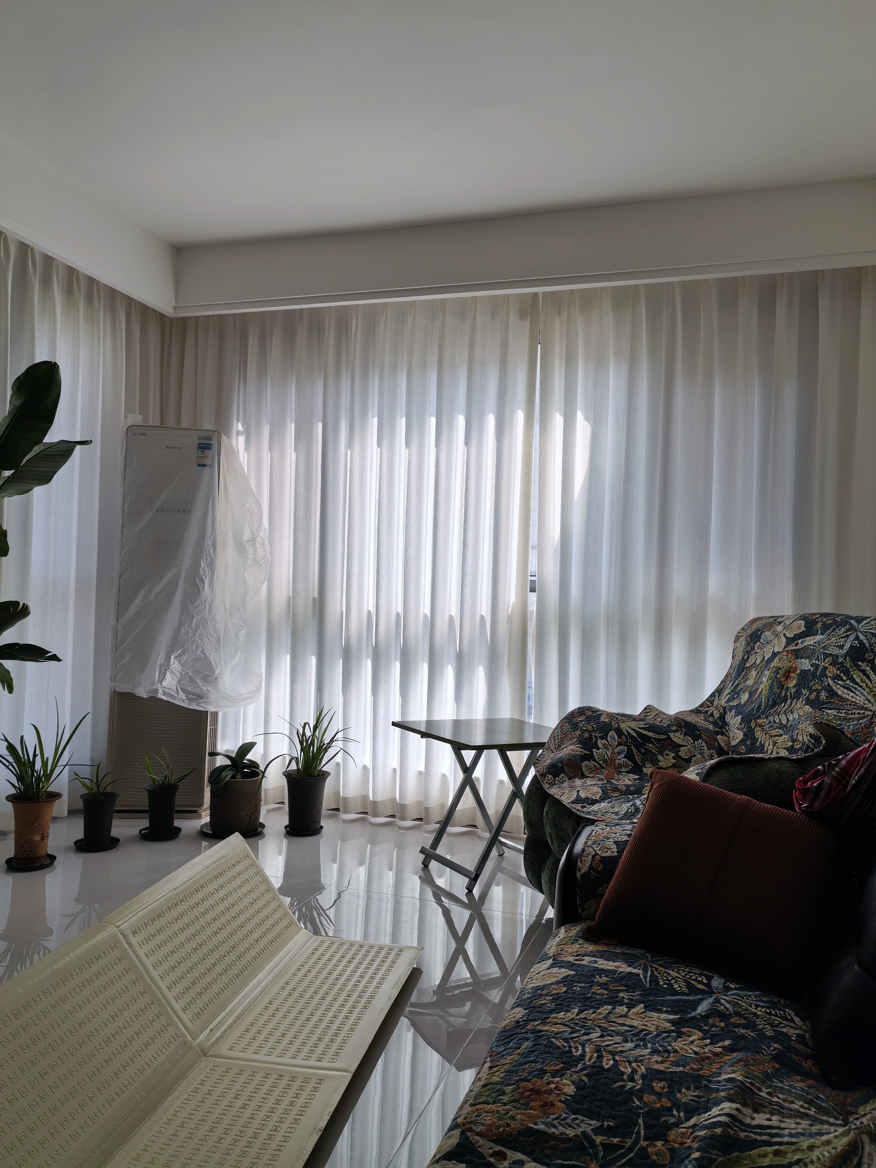 纯白竖纹雪纺纱