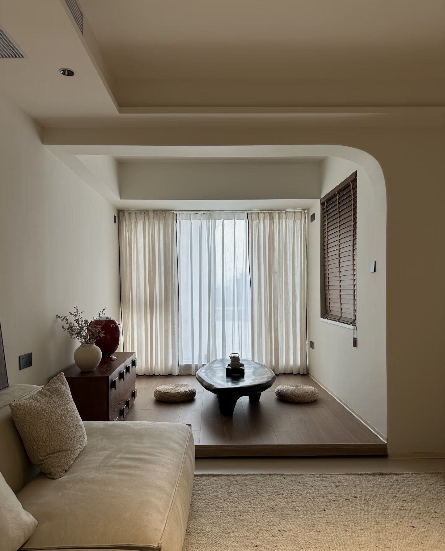 浅灰植物提花纱